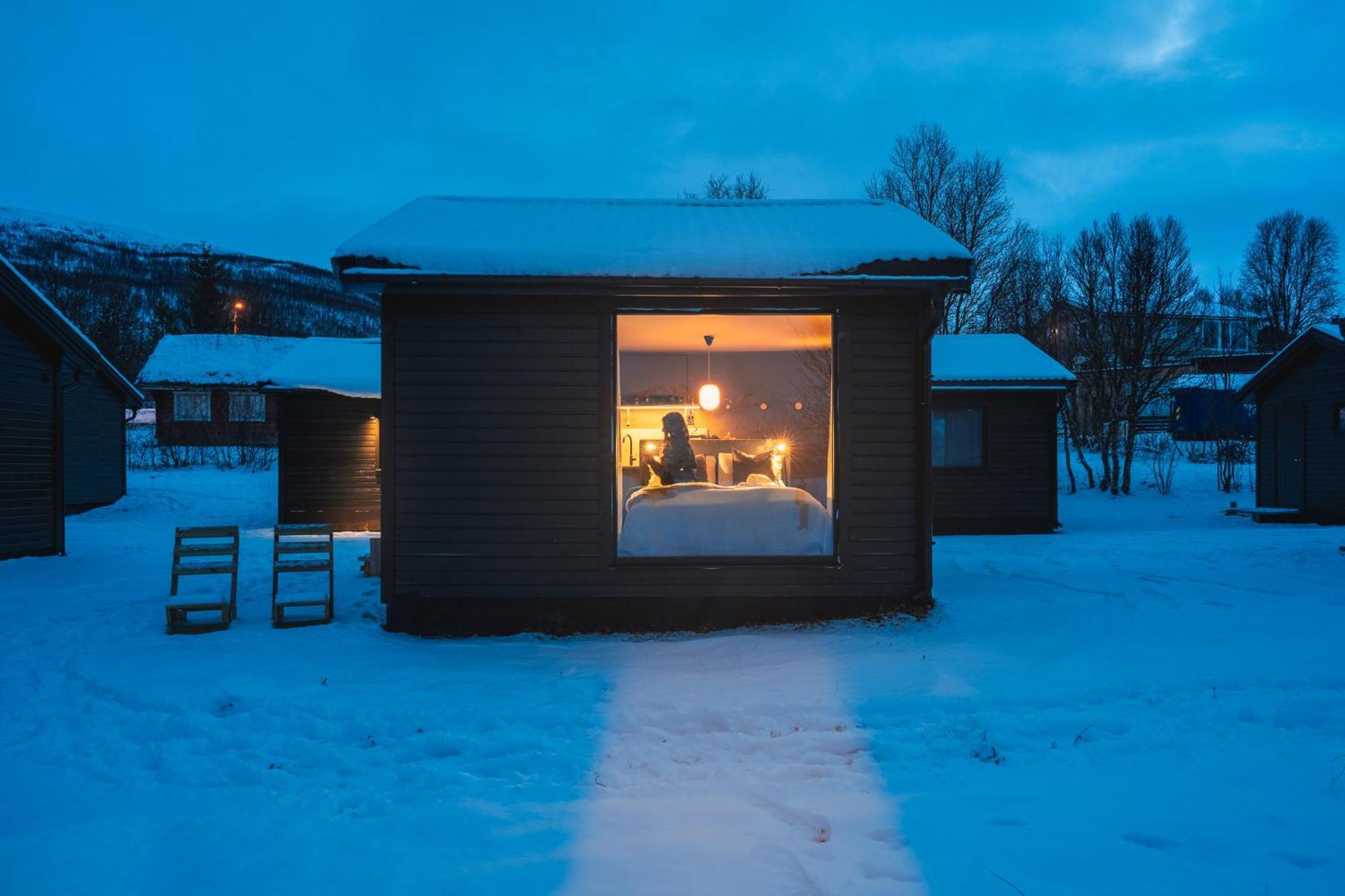 Aera - Glass Resort